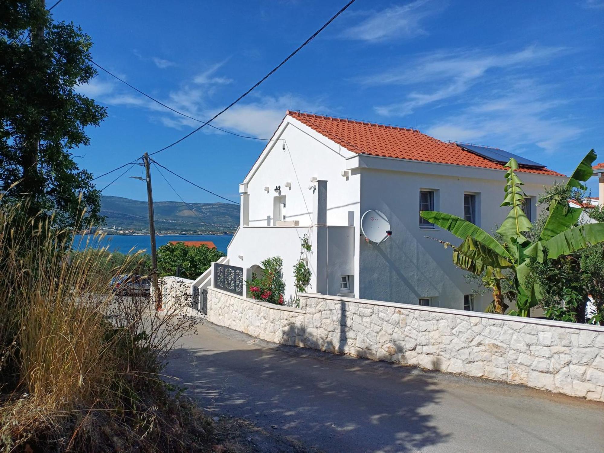 The Three Flowers Pool House Trogir Zewnętrze zdjęcie